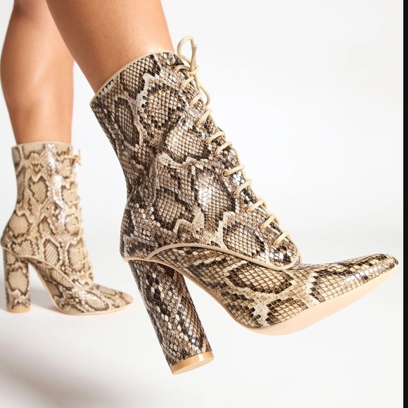 Fashion Nova 🐍 booties👢! These are 🔥 - Picture 4 of 6